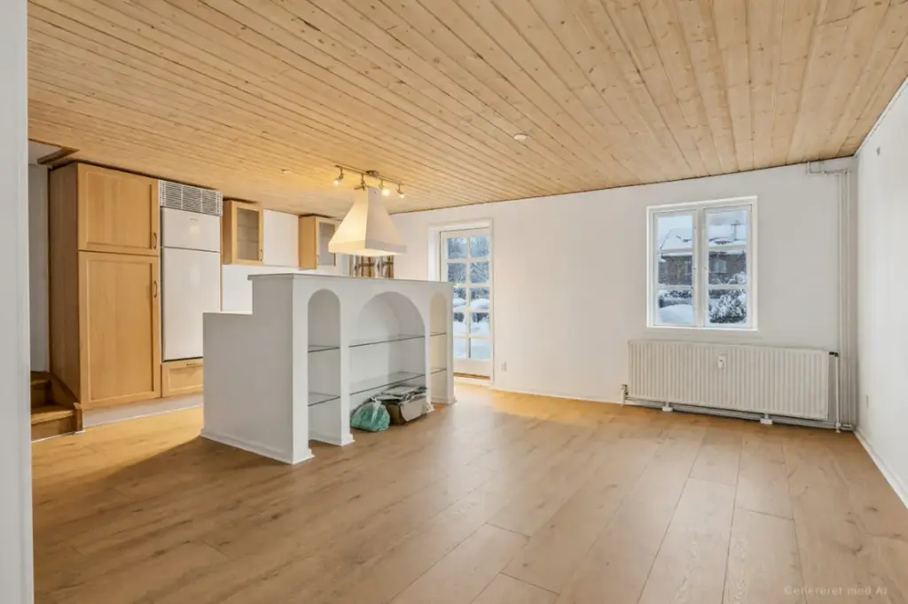 Samma vardagsrum med snö utanför fönstren, redigerat med AI
